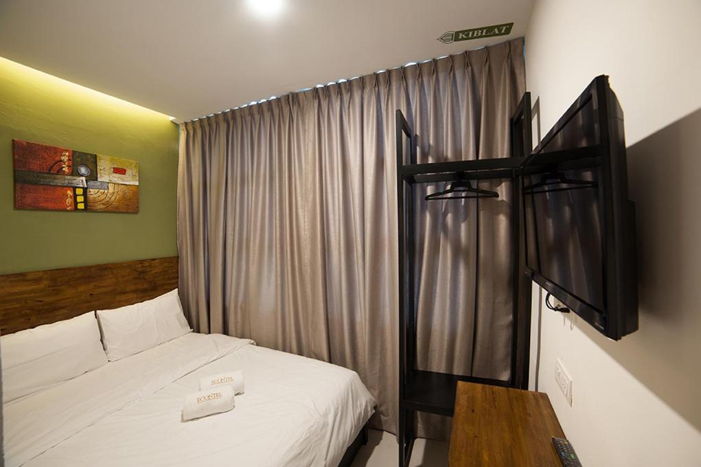Econtel Queensbay Sungai Dua Bukit Exterior photo